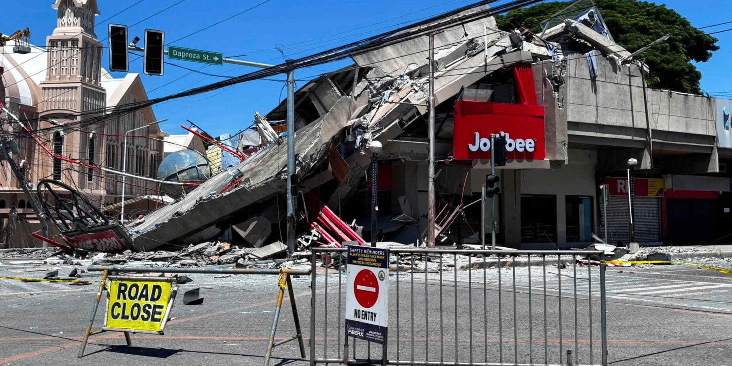Gempa 7.8 Magnitudo Guncang Filipina, 19 Tewas dan 12 Hilang