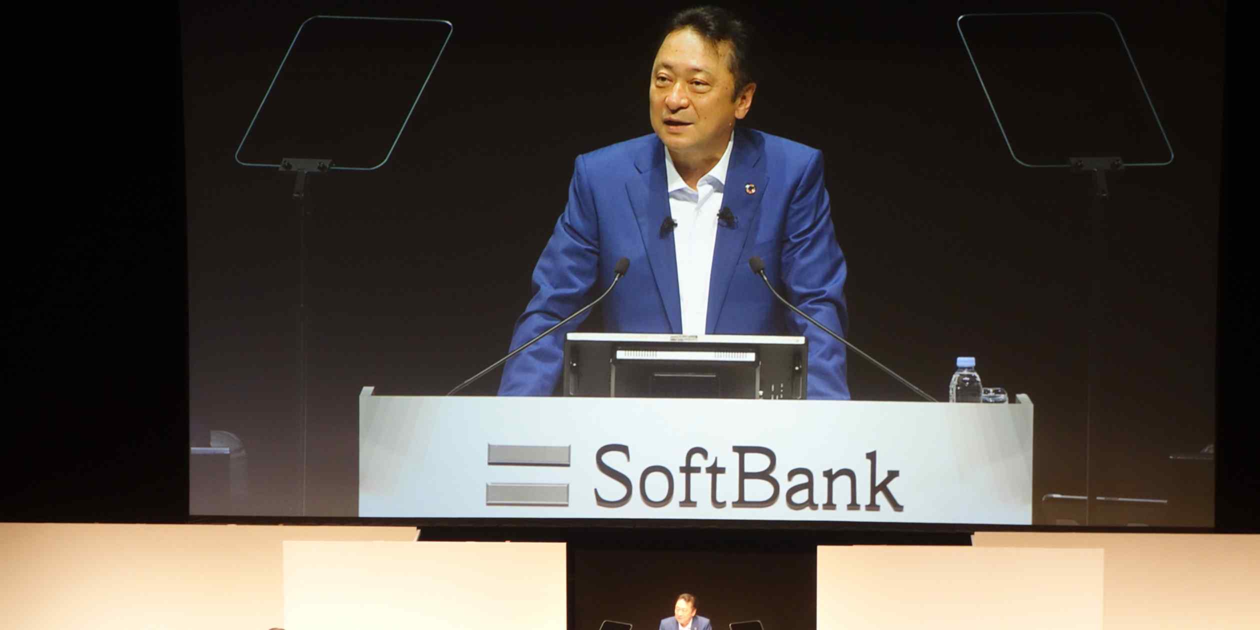 SoftBank Mulai Produksi Server AI di Pabrik Sharp 2027